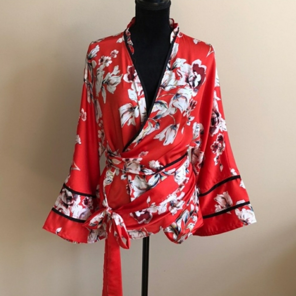 Red/White Japanese Inspired Kimono Blouse sz L